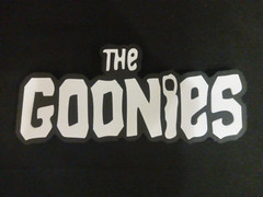 Retro Goonies 1980s Movie Vintage style logo magnet sign display