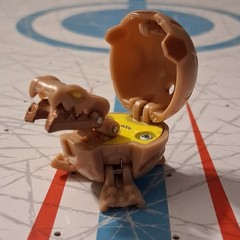Bakugan Dinosaur Transforming Action Figure Beige Yellow Bakugan Battle Brawlers