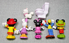 Disney Jr. Mickey Mouse Clubhouse Pals Mickey Minnie Goofy Daisy Snowpuff Toilet