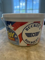 Disney Pixar Toy Story Bucket O Soldiers Sig Coll Action Figure Army Men NEW