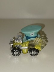 Disney Store Racers Alice in Wonderland Mad Hatter Die Cast Car Hot Rod Rare