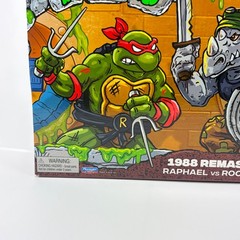TMNT 1988 Remastered Raphael vs Rocksteady Playmates Action Figure 2-Pack N Hand