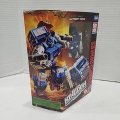 Transformers Kingdom War for Cybertron Trilogy WFC-K32 Autobot Pipes NEW SEALED