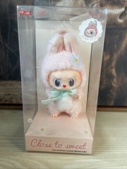 Popmart Labubu Mokoko Close To Sweet Pendant(PopLand Exclusive) [AUTHENTIC]