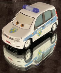 Disney Pixar Cars 2013 WGP Alex Carvill Security SUV WORLD OF CARS Die-cast EUC