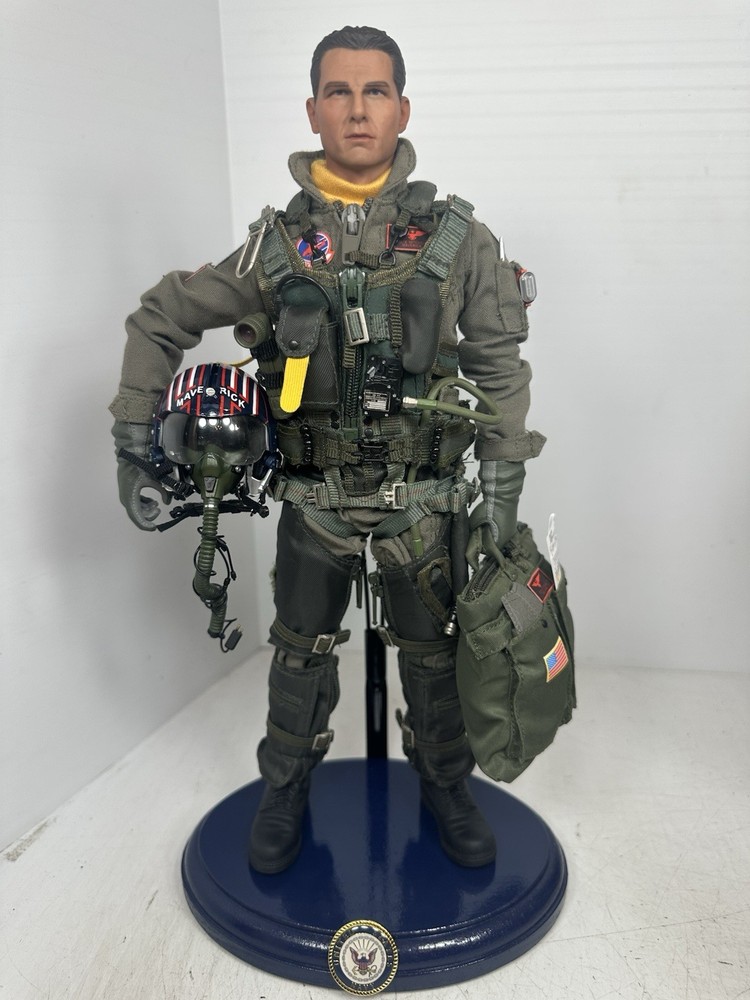 1/6 US NAVY F-14 “TOP GUN” MAVERICK TOM CRUISE TOMCAT FIGHTER PILOT + USN STAND