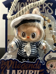 POP MART -The Monsters De Vliegende Sailor Plush POP LAND Exclusive New!