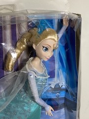 Disney FROZEN Toy Doll, Ice Skating ELSA Mattel 2014, NEW, Box Damaged Ages 4+