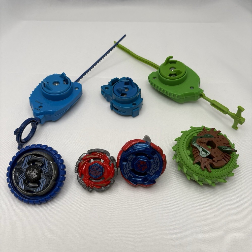 Beyblade Metal Fusion Lot 4 Tops 3 Launchers