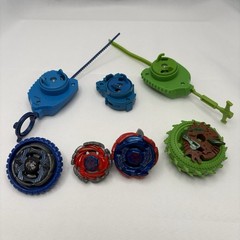 Beyblade Metal Fusion Lot 4 Tops 3 Launchers