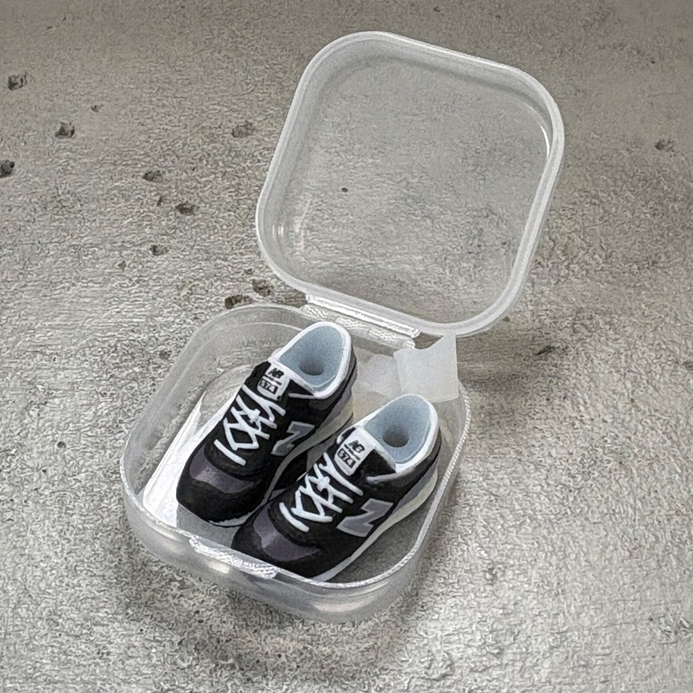 ATS-NB-GRY: 1/12 NB Sneakers & ankle adapters w/ box for 6″ figure – Black Grey