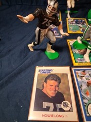 SLU FOOTBALL LOOSE 12 FIGURE LOT Mostly Giants . Most Have Cards W/ Sleeves