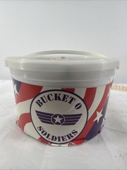 VINTAGE 1995 Thinkway Toy Story Bucket O Soldiers Green Army Men
