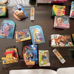 Bundle Lot Of Zuru Mini Brands 33 Total, Mixed, Sponge Bob