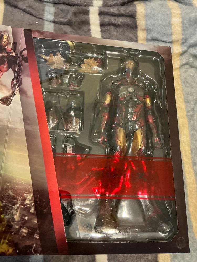 Play Arts Kai Marvel Universe Variant Series Iron Man action Figure manga