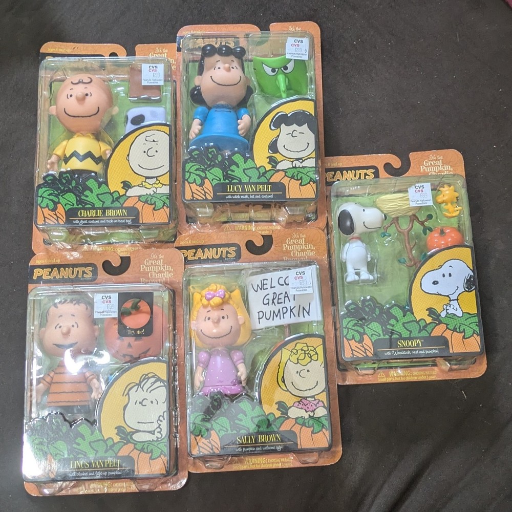 Peanuts IT’S THE GREAT PUMPKIN CHARLIE BROWN 5″ Figures Complete Set Halloween