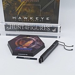 Hot Toys MMS532 Marvel Hawkeye 1/6 action figure’s Ronine Base Stand Only