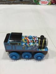 HAPPY BIRTHDAY THOMAS (2003) Thomas the train wooden And BITHRDAY CABOOSE CAR
