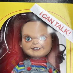 Mezco Mega Scale MDS Child’s Play 2: Talking Chucky