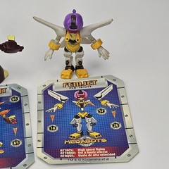 Medabots Action Figure Lot 7 Hasbro Takara Tomy 2.5” Mini Figures With Cards