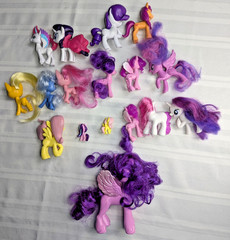 My Little Pony Figures Mix Lot of 17 Brushable Molded Various Sizes MLP
