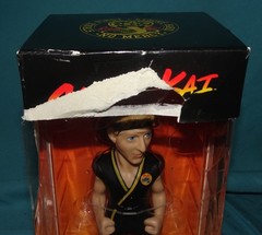 damaged box Minix Collectible Figurines Cobra Kai Johhny Lawrence ( 11834 ) 119