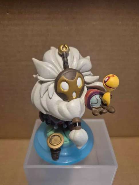 League of Legends Mini Statue Bard the Wandering Caretaker – No Box