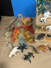 Vintage – Modern 33pc Animal Lot Plastic Rubber Resin Dragons Dinos Horses &More