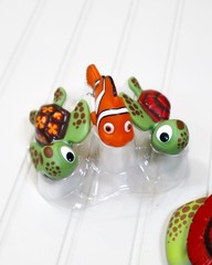 Vintage finding Nemo auction figure squirtin surprise bath toy set New