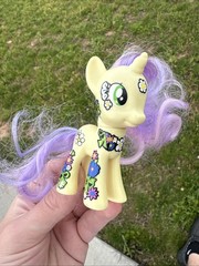 My Little Pony “Sunshine Petals” Ponymania Unicorn MLP FiM 3in Brushable