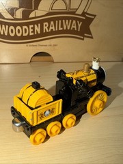 STEPHEN THOMAS FRIENDS TRAIN Take N Play Along DIECAST ROCKET ! KING OF RAILWAY