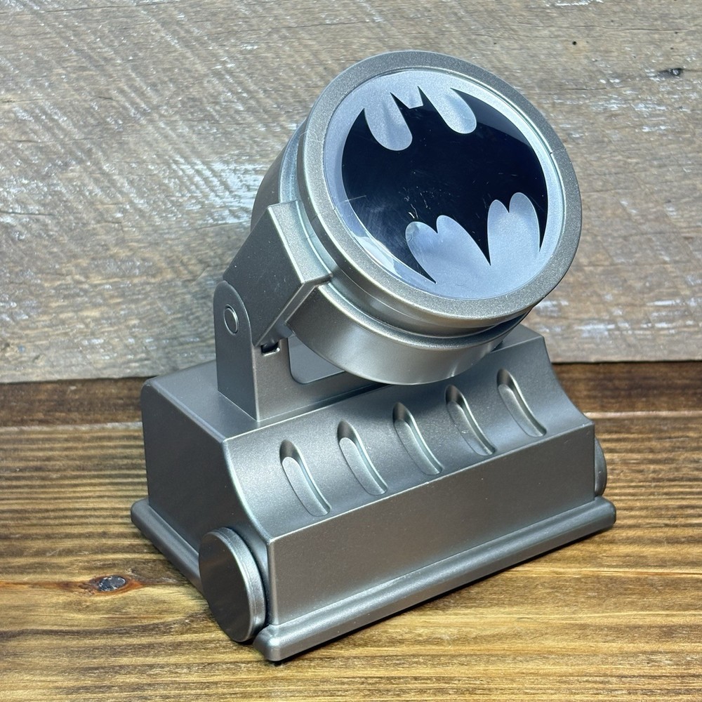 DC Direct Bat Signal Batman The Animated Series Toy Electronic Projector Light