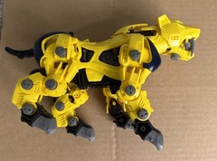 2002 Hasbro Tomy Zoids Zaber Sabre Tooth Yellow/black Action Figure W/ Pilot