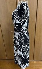 PINKY&DIANNE Sleeveless Knee-Length Dress, Black and White Leaf Pattern