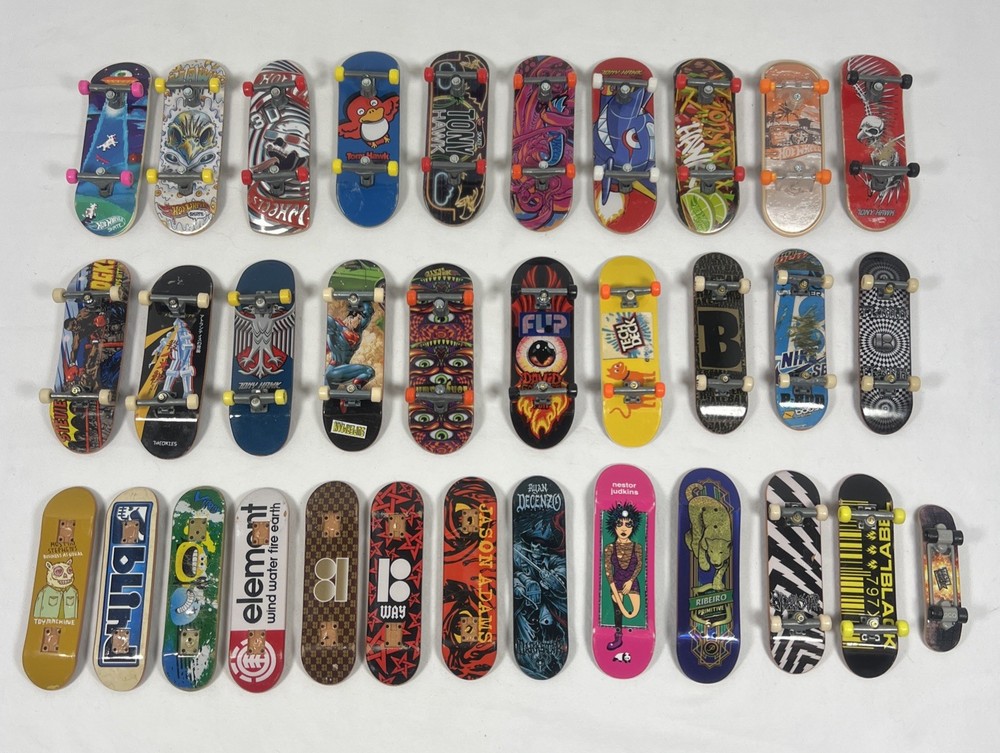 Tech Deck & Hot Wheels Fingerboards Lot of 33 Boards Vintage & Modern!