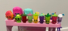 Shopkins House and 40-Kooky Cookie, Apple Blossom, Ultra Rare, Exclusive Bundle