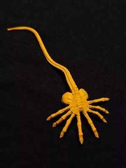 Hot Alien Xenomorph With Facehugger 6″ Action Figure Halloween Toy WITH BOX SET