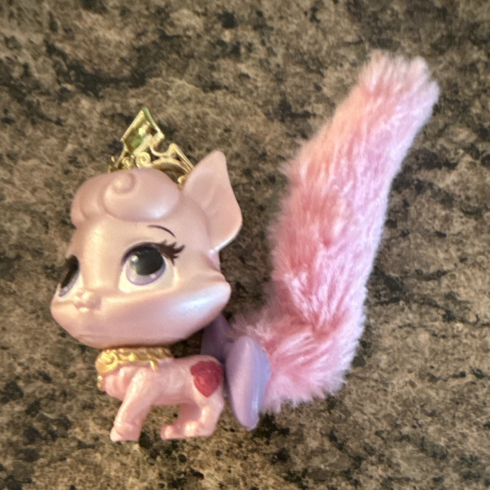 Disney Princess Palace Pet Aurora’s Beauty Figure Toy