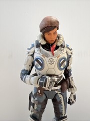 Storm Collectibles Gears of War 5 Kait Diaz Winter Armor Figure