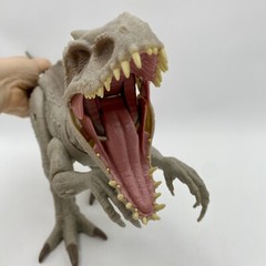Mattel HNT63 Jurassic World Dino Trackers Camouflage ‘N Battle Indominus Rex
