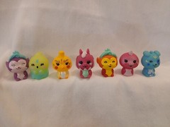 Cepia Bananas Bunch, Lot of 13 Crushies 1.5″ Figures + 1 Banana