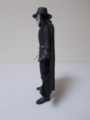 Neca DC Comics 2006 V for Vendetta 7″ action figure w/ 4 daggers, loose