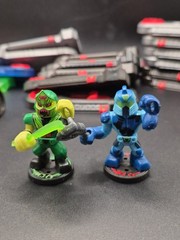 Legends of Akedo Ultimate Arcade Warriors 16 Figure 16 Controller Battle Lot