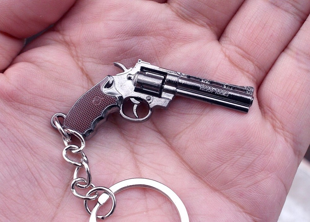 mini gun Colt Anaconda 357 Revolver full metal keychain toy gift 5cm
