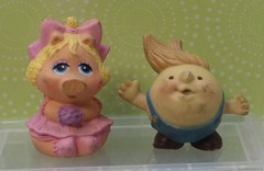 VINTAGE 10 PCS PLASTIC RUBBER TOY FIGURES DISNEY PEANUTS AVON GARFIELD