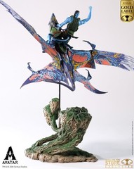Avatar: The Way of Water – Quaritch & Banshee Gold Label Figure (SDCC)- Presale