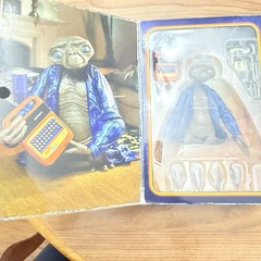NECA Ultimate Telepathic E.T. Action Figure 40th Anniversary – BRAND NEW!