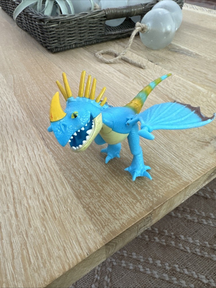 How To Train Your Dragon Defenders of Berk Stormfly Deadly Nadder Toy Figure