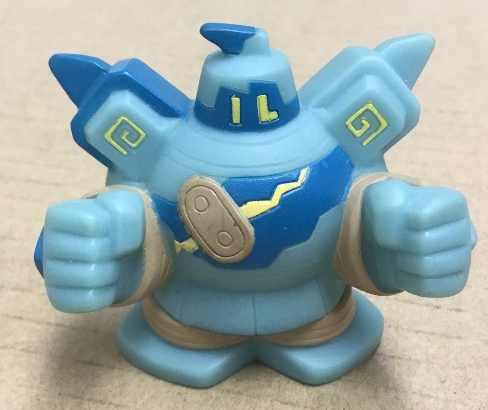B. 2011 Pokemon Finger Puppet Golurk Figure Gotta Catch Them All Nintendo Bandai