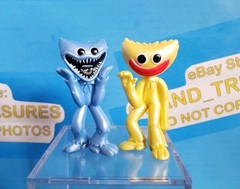 LOT OF 2 POPPY PLAYTIME 2.5″ HUGGY WUGGY MINI FIGURES Smiling Scary EnchantedMob